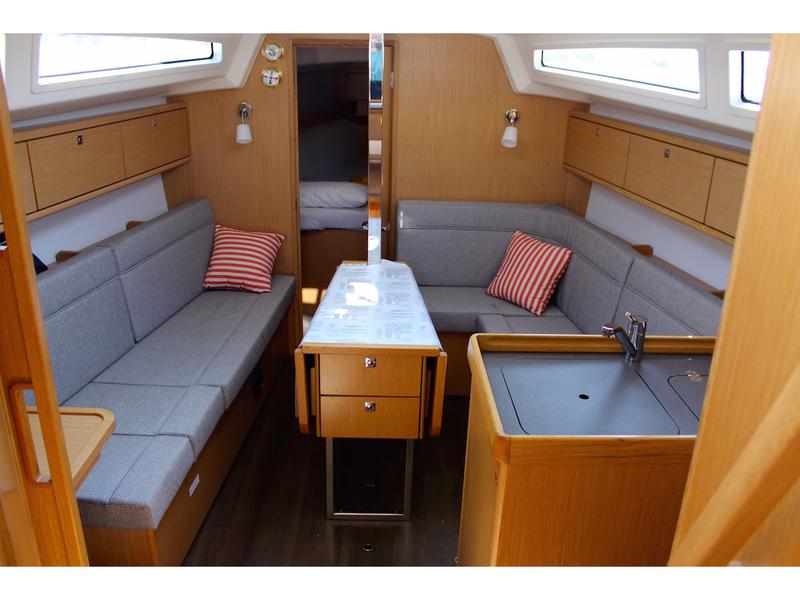Book yachts online - sailboat - Bavaria 34 Cruiser - Why Not 15 - rent