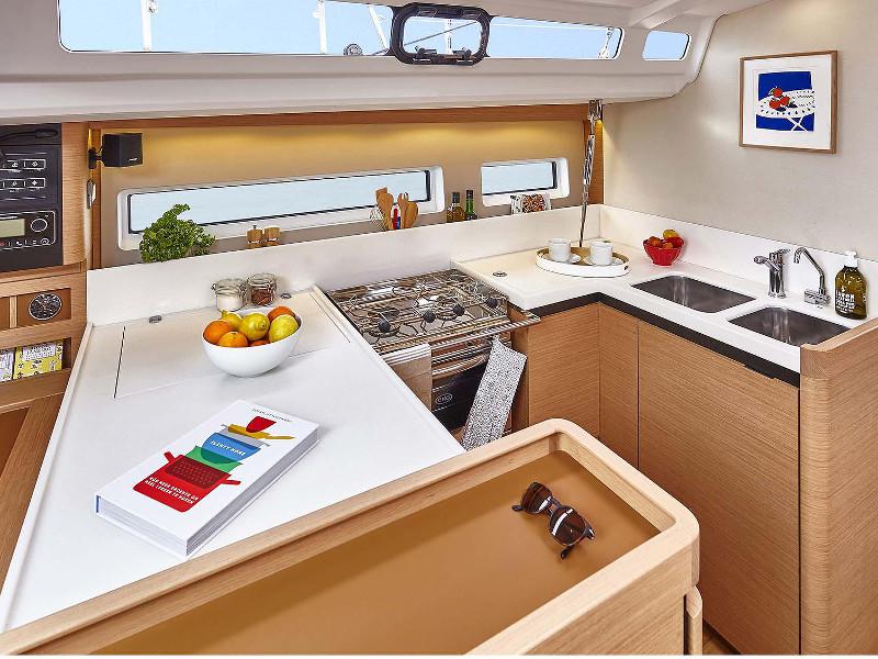 Book yachts online - sailboat - Sun Odyssey 440 - Innovation - rent