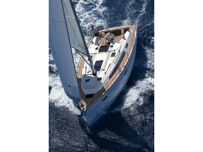 Book yachts online - sailboat - Bavaria Cruiser 41 - Hera - rent