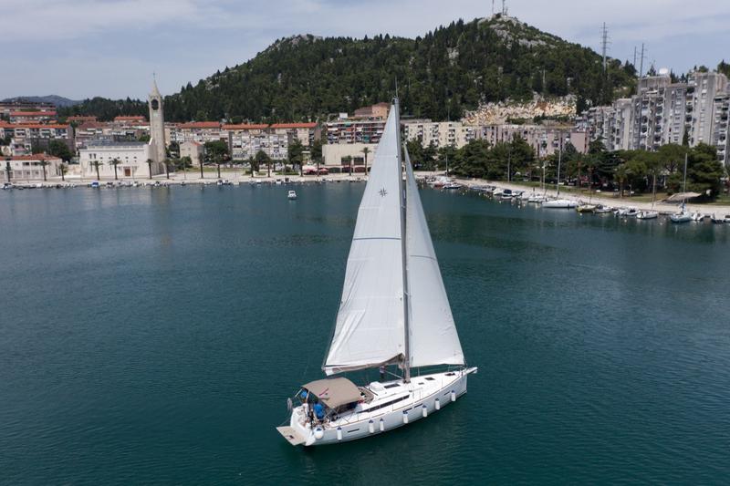 Book yachts online - sailboat - Sun Odyssey 419 - Luka Ploče - rent