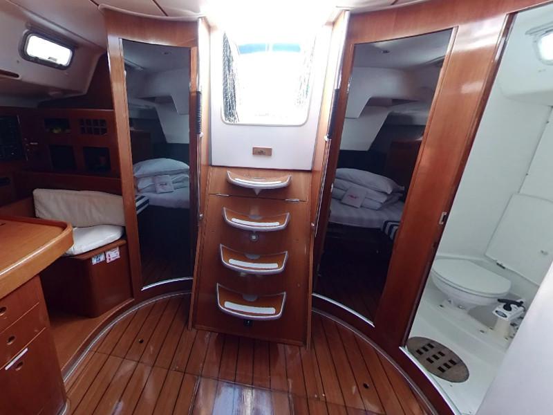 Book yachts online - sailboat - First 47.7 - FIRST CLASS II - rent