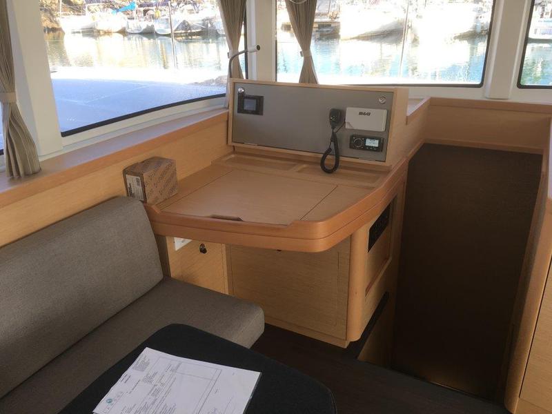 Book yachts online - catamaran - Lagoon 42 - Martine - rent
