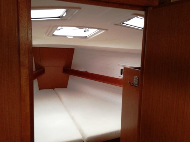 Book yachts online - sailboat - Bavaria Cruiser 36 - Ifigenia - rent