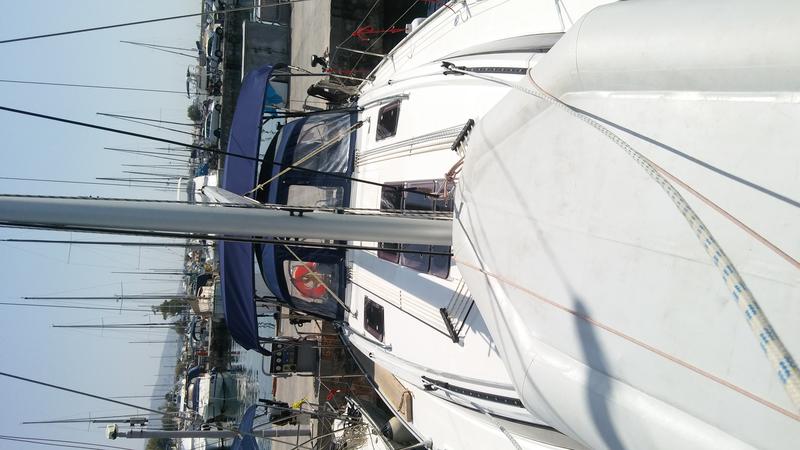Book yachts online - sailboat - Bavaria Cruiser 37 - Odysseas - rent