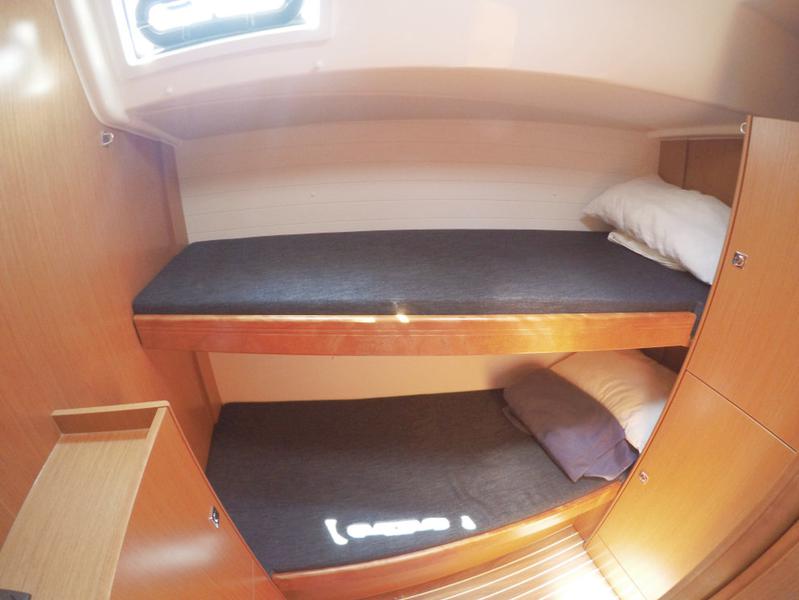 Book yachts online - sailboat - Bavaria Cruiser 51 - Nanna - rent