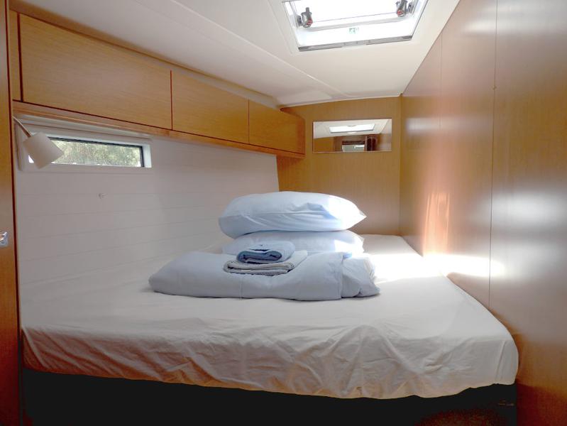 Book yachts online - sailboat - Bavaria Cruiser 51 - Nanna - rent
