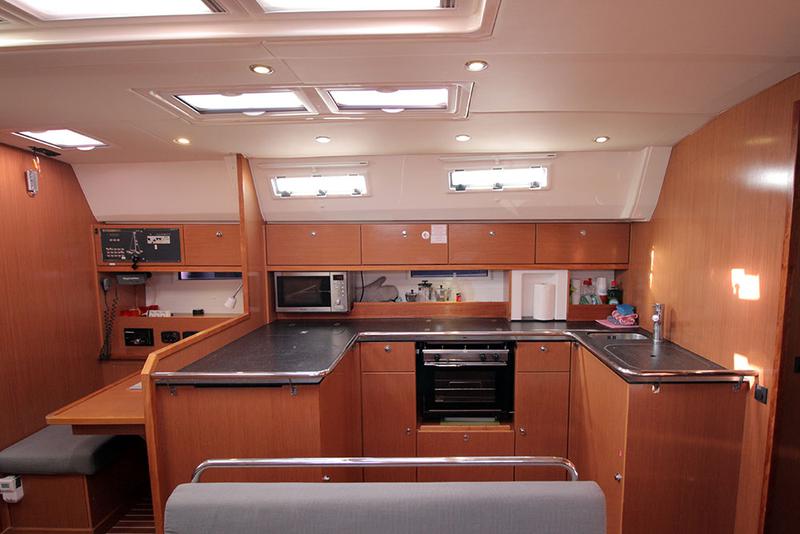 Book yachts online - sailboat - Bavaria Cruiser 50 - Leonis - rent