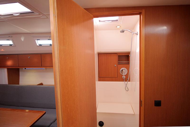 Book yachts online - sailboat - Bavaria Cruiser 50 - Leonis - rent