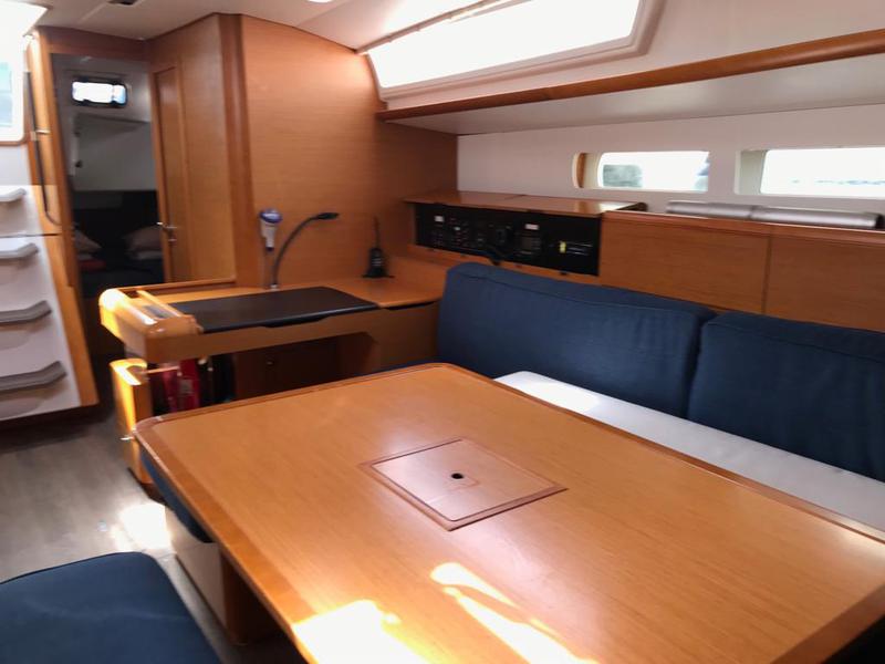Book yachts online - sailboat - Sun Odyssey 519 - Alboran Cognac (Majorca) - rent