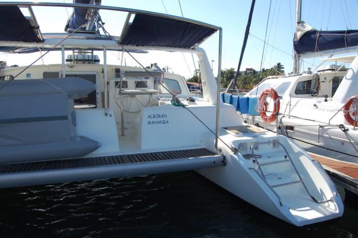 Book yachts online - catamaran - Voyage 440 (2003) - Alboran Mahanga (Majorca) - rent