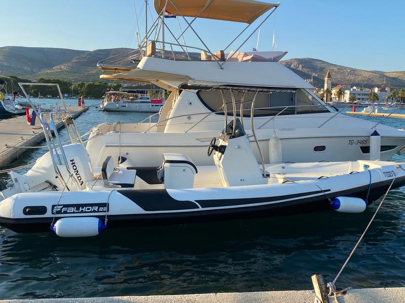 Book yachts online - motorboat - Falkor 22 - Falkor - rent