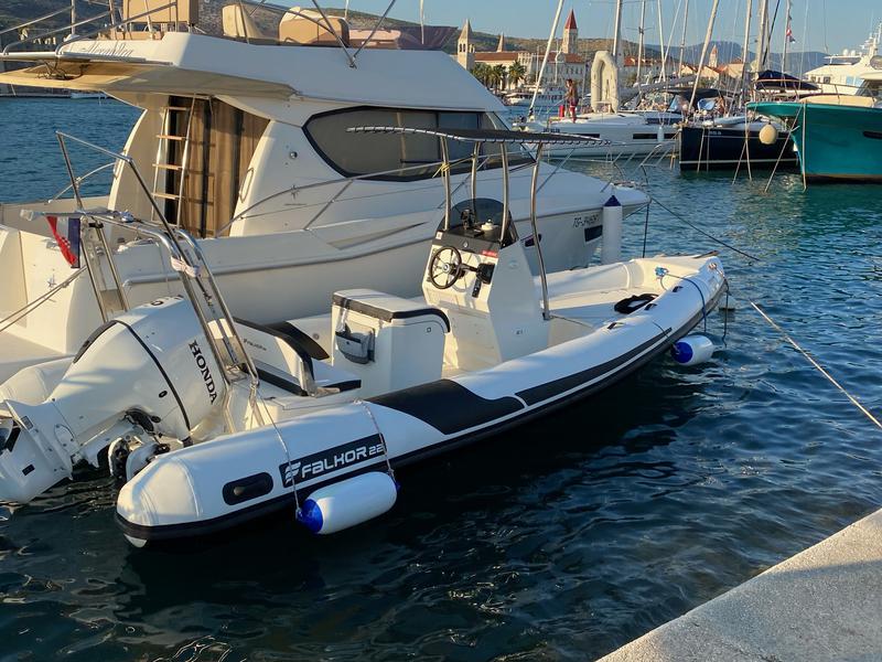 Book yachts online - motorboat - Falkor 22 - Falkor - rent