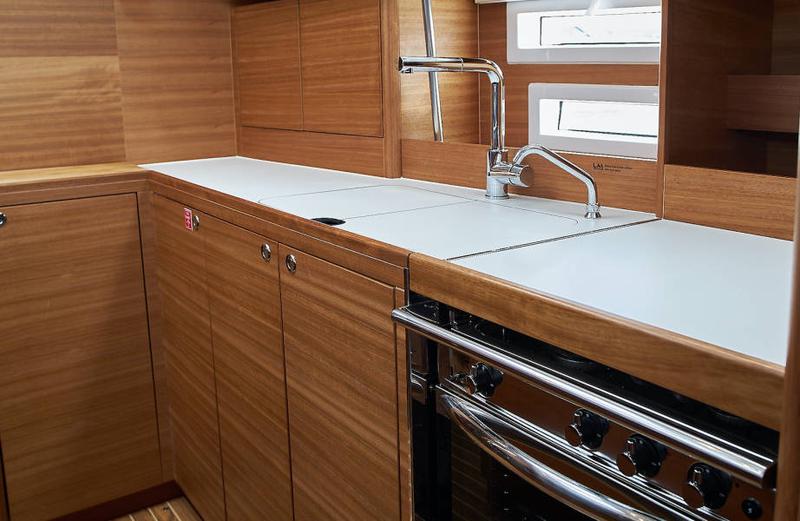 Book yachts online - sailboat - Elan Impression 45 - Flamingo - rent