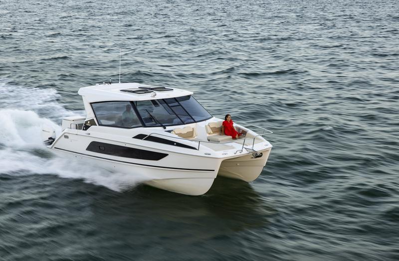 Book yachts online - motorboat - Aquila 36 - Joy - rent