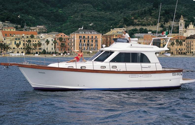 Book yachts online - motorboat - Sciallino 40 - Perla di mare - rent