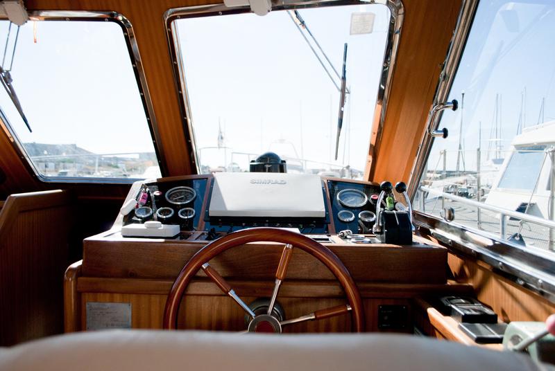 Book yachts online - motorboat - Sciallino 40 - Perla di mare - rent