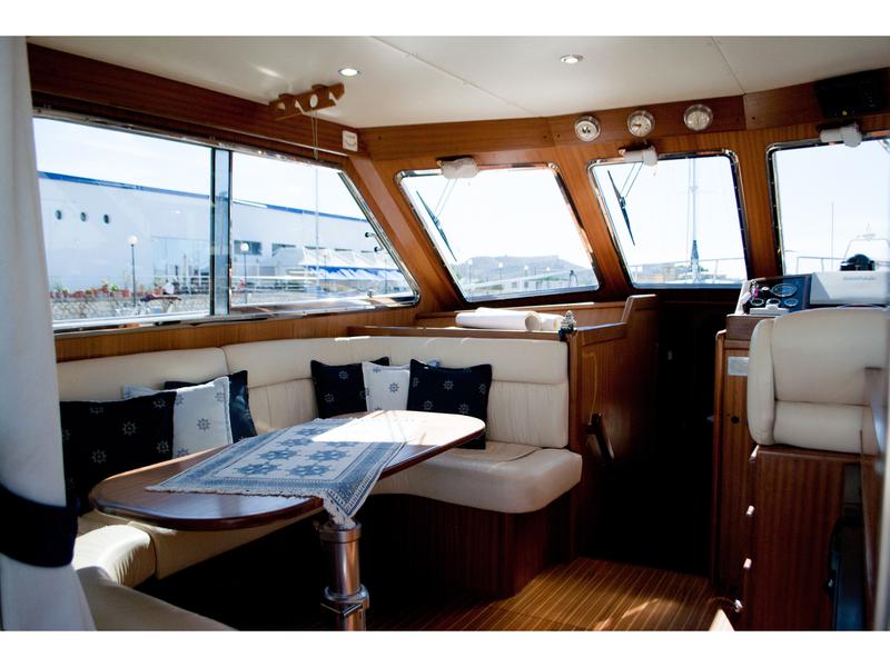 Book yachts online - motorboat - Sciallino 40 - Perla di mare - rent