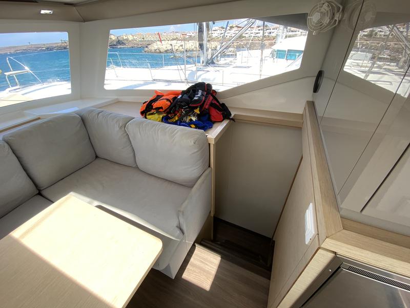 Book yachts online - catamaran - Lucia 40 - Papaya (!!!from Monday!)) - rent