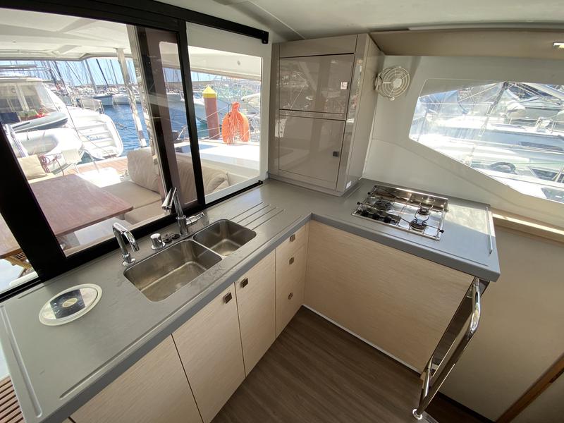 Book yachts online - catamaran - Lucia 40 - Papaya (!!!from Monday!)) - rent