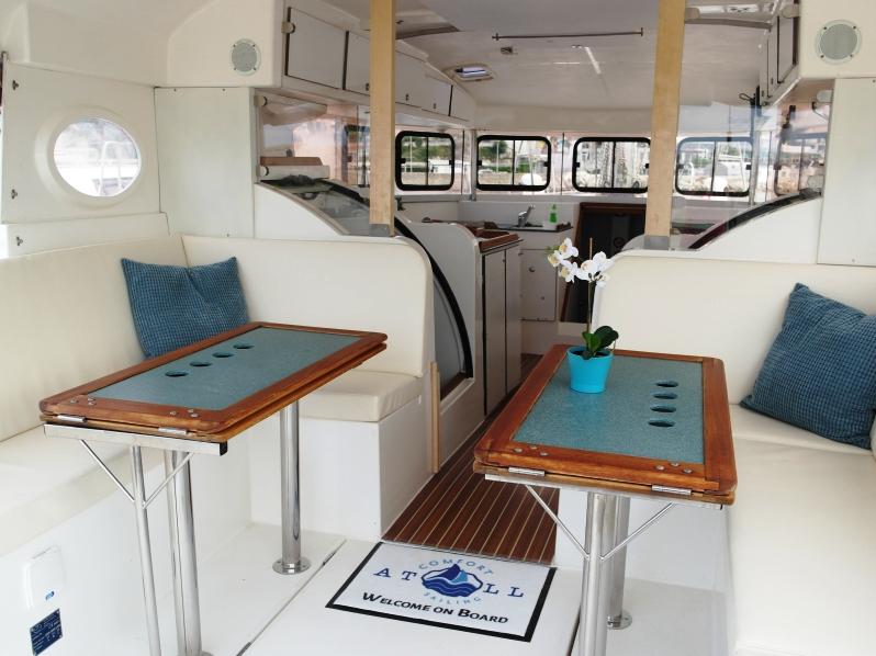Book yachts online - sailboat - Dufour Atoll 6 - Nephele - rent