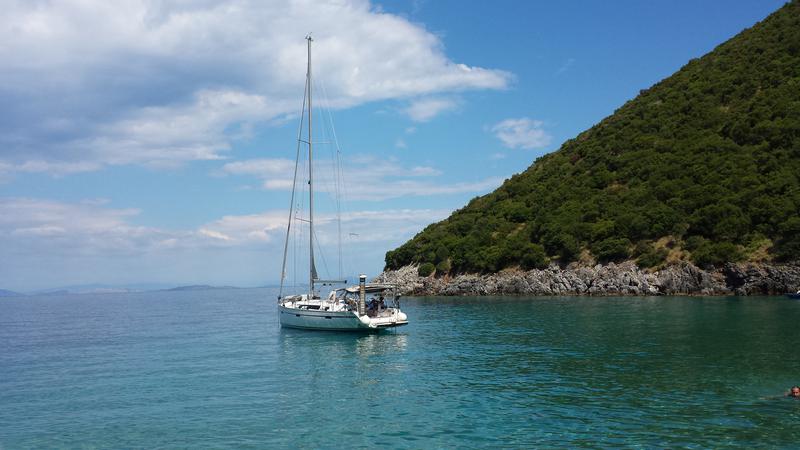 Book yachts online - sailboat - Bavaria Cruiser 41 - Dionysis - rent