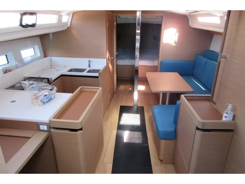 Book yachts online - sailboat - Sun Odyssey 440 - Matilda - rent