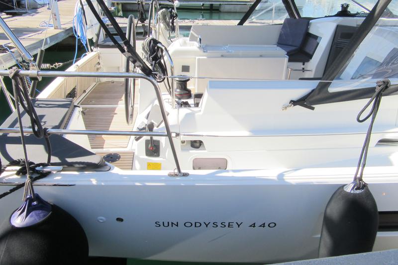 Book yachts online - sailboat - Sun Odyssey 440 - Matilda - rent