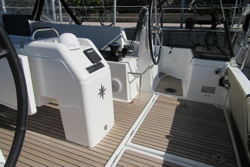 Book yachts online - sailboat - Sun Odyssey 440 - Matilda - rent
