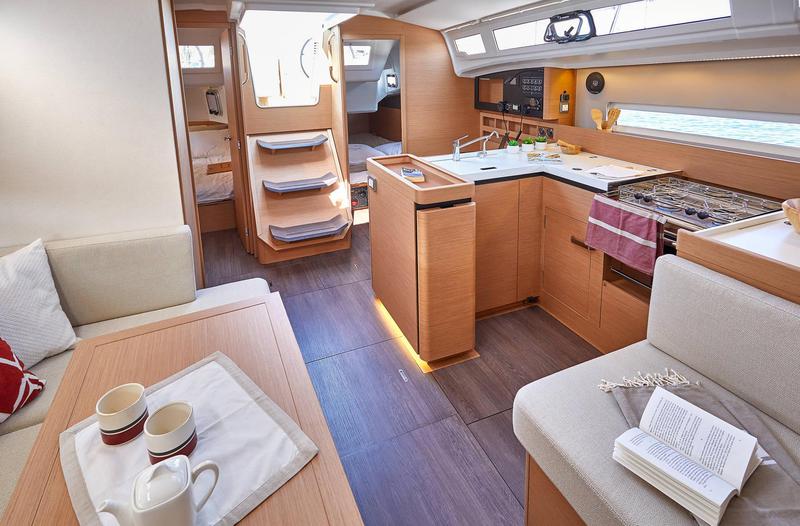 Book yachts online - sailboat - Sun Odyssey 410 - Spavalda - rent