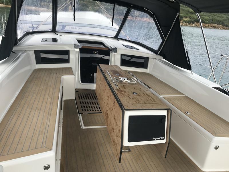 Book yachts online - sailboat - Dufour 530 - Cervantes - rent