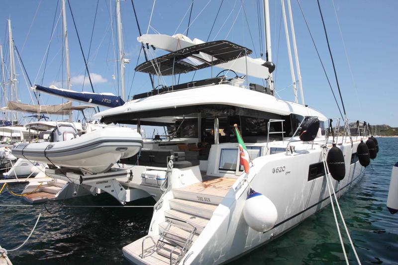 Book yachts online - catamaran - Lagoon 620 (10+3) - The Sun (AC, WM, Generator, Inverter, Tender Lift) - rent