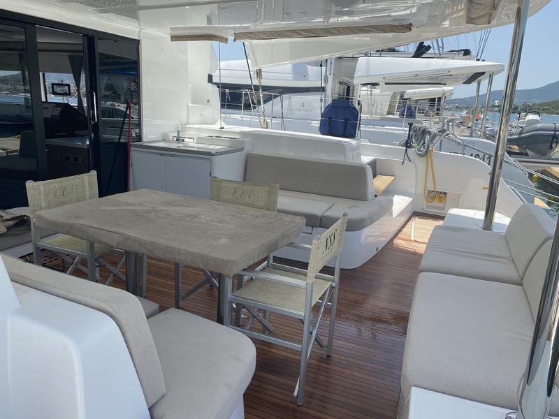 Book yachts online - catamaran - Lagoon 50 - Croda Rossa - rent