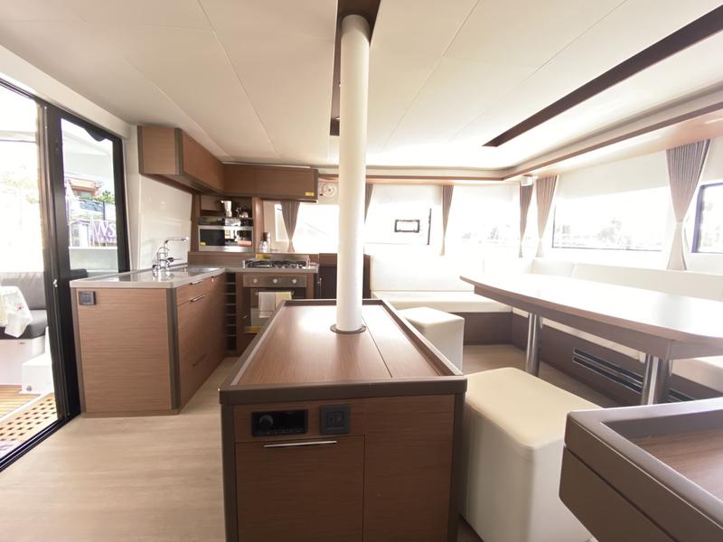 Book yachts online - catamaran - Lagoon 50 - Coraline - rent