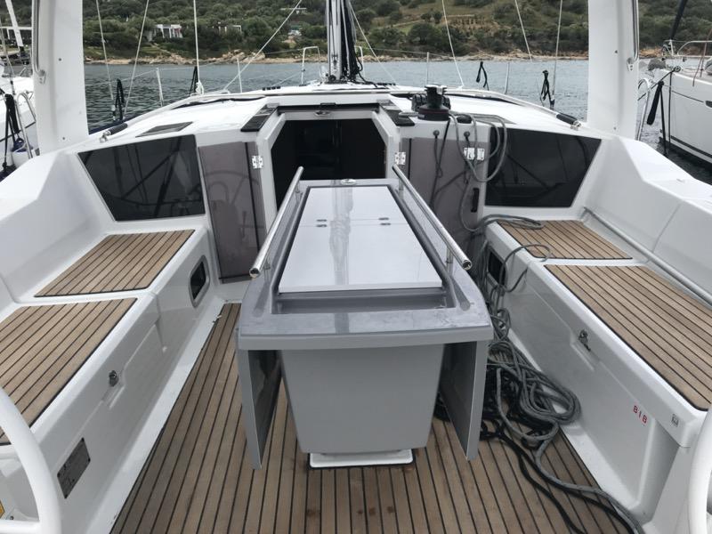 Book yachts online - sailboat - Oceanis 41.1 - Agena - rent