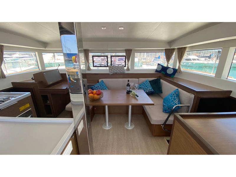 Book yachts online - catamaran - Lagoon 40 - Orso di Mare (WM, Inverter) - rent