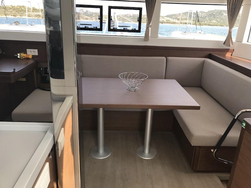 Book yachts online - catamaran - Lagoon 40 - Orso di Mare (WM, Inverter) - rent