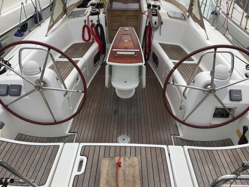 Book yachts online - sailboat - Oceanis 43 - Silly Shark (GND) - rent