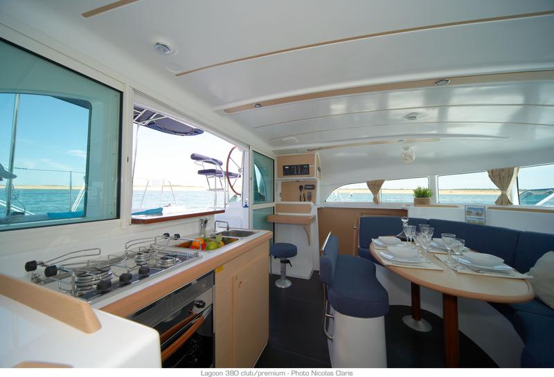 Book yachts online - catamaran - Lagoon 380 - Naos (Watermaker) - rent