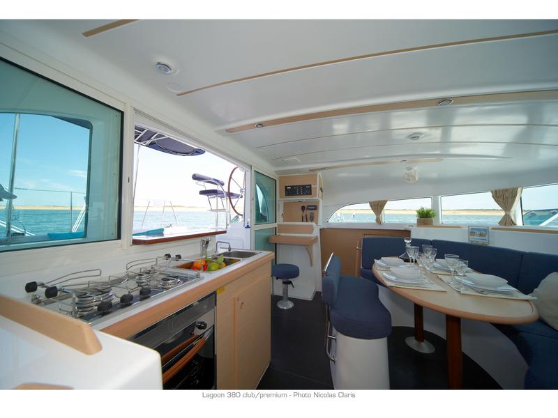 Book yachts online - catamaran - Lagoon 380 - Naos (Watermaker) - rent