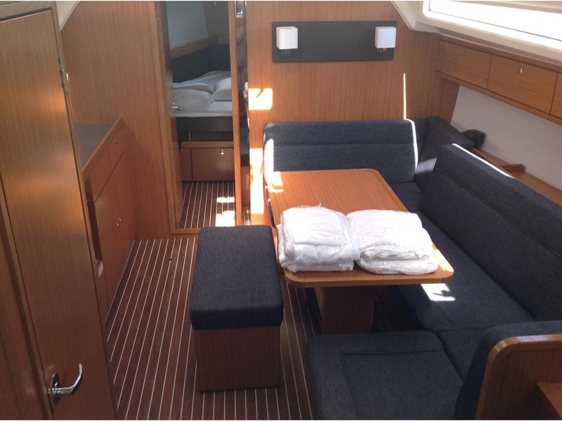 Book yachts online - sailboat - Bavaria Cr 41 - Sheratan - rent