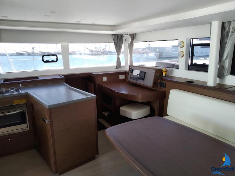 Book yachts online - catamaran - Lagoon 450  Flybridge - Grecostar - rent