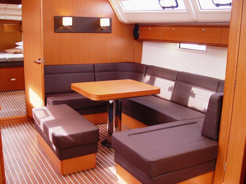 Book yachts online - sailboat - Bavaria Cruiser 51 - Zedaron - rent