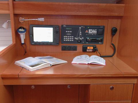 Book yachts online - sailboat - Bavaria 43 C - Rhea - rent