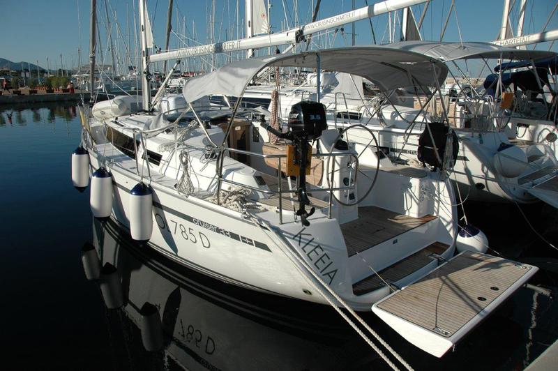 Book yachts online - sailboat - Bavaria Cruiser 33 - Kleeia - rent