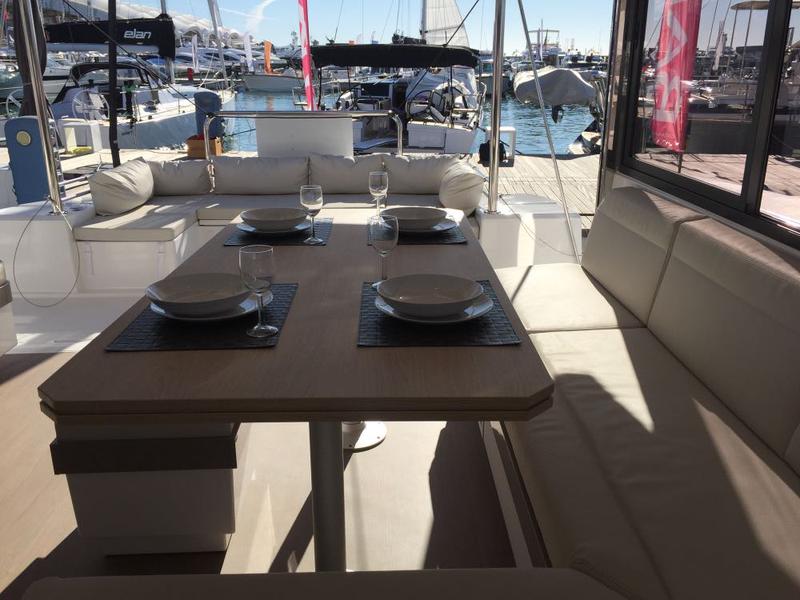 Book yachts online - catamaran - Bali 4.3  Shadow Line - Shadow Line - rent