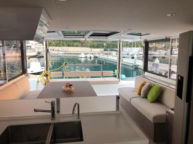 Book yachts online - catamaran - Bali 4.8 Terra - Terra - rent