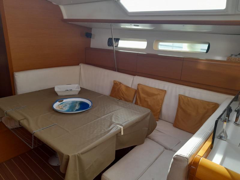 Book yachts online - sailboat - Sun Odyssey 439 - Mira - rent