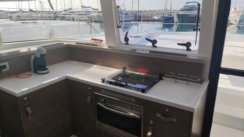 Book yachts online - catamaran - Bali 4.2 - Blitz - rent