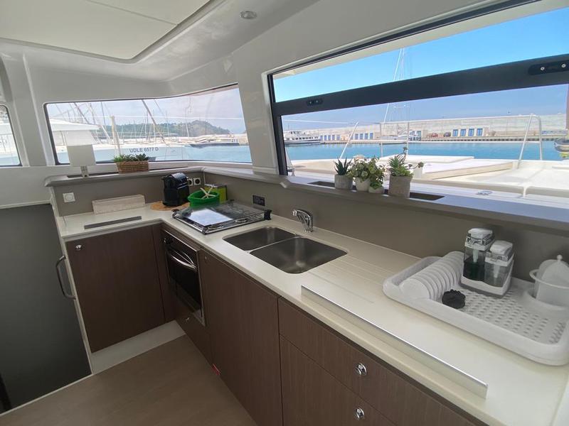 Book yachts online - catamaran - Bali 4.3 Anemos - ANEMOS - rent