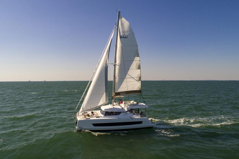 Book yachts online - catamaran - Bali Catspace - Wow - rent